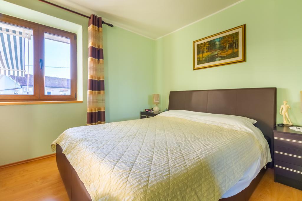 Apartment Manzoni Malinska Bagian luar foto